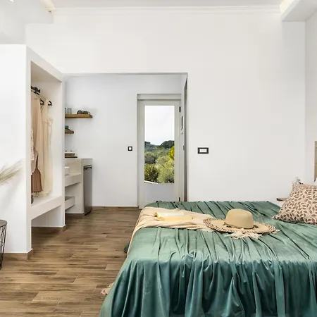 Stathis Ii Aparthotel