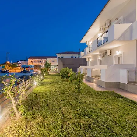 Stathis Ii Lejlighedshotel