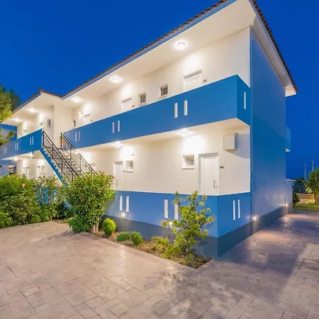 Stathis Ii Apartahotel 3*